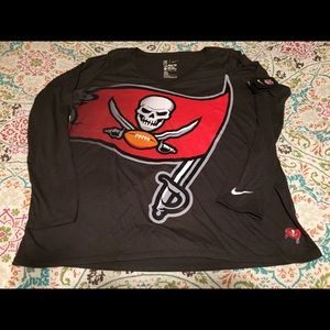 Buccaneers long sleeve tee
